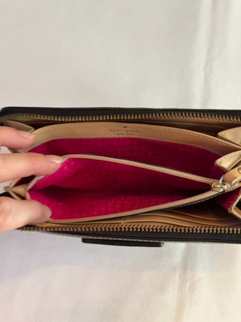 KATE SPADE | Neda Wellesley Black Pebbled Leather Zip Around Clutch Wallet-EUC - Picture 10 of 13
